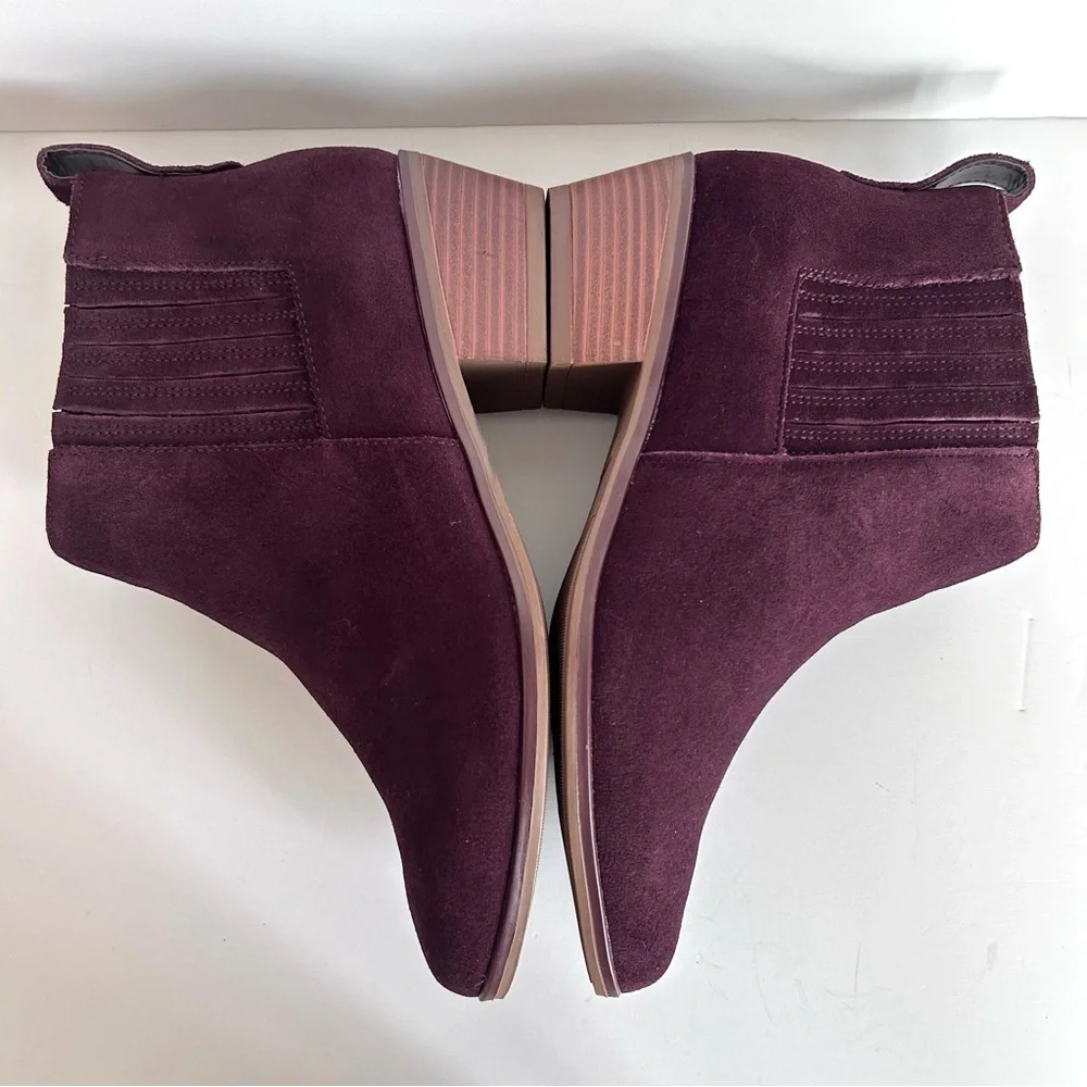 🍒J. Crew Factory Waterproof Brown Suede Boots. Size: 7